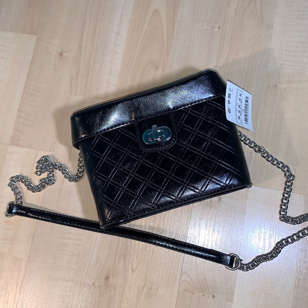 STRADIVARIUS Faux Leather Binocular purse on Chain